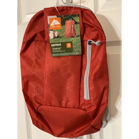 New Ozark Trail‎ Hiking Lightweight Day Pack 10L Backpack Red NWT - Picture 1 of 9
